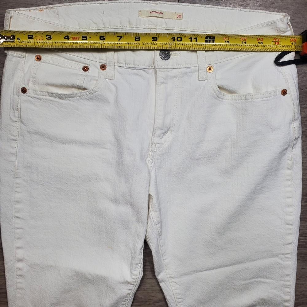 Levi's White Boyfriend Jeans Regular Fit Denim Summer Womans Size 30 - Picture 3 of 12